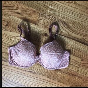 Victorias Secret Angelight Bra 34D NWT